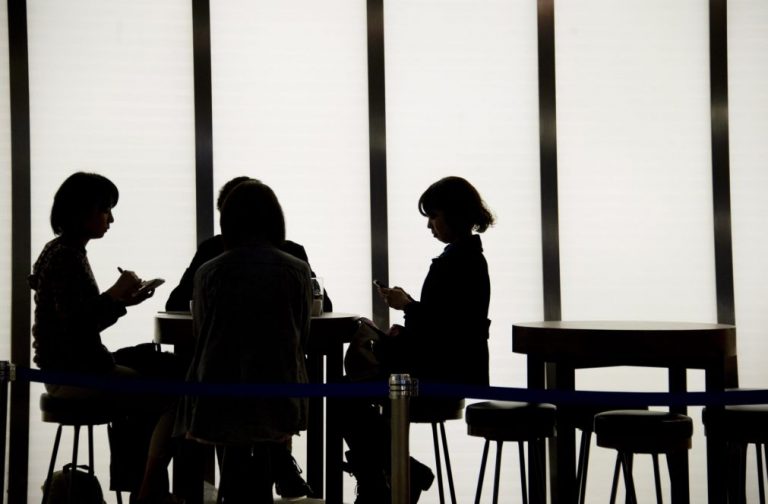 Japão reforça medidas para prevenir mortes por excesso de trabalho