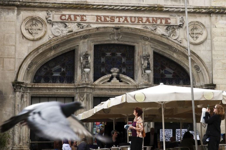 Comerciantes da baixa de Coimbra queixam-se de um Natal fraco e sem vendas