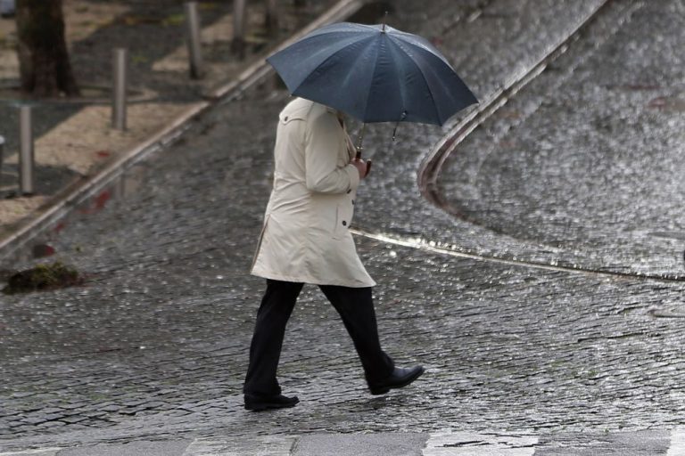 Quatro distritos do continente sob 'Aviso Amarelo' devido à chuva - IPMA