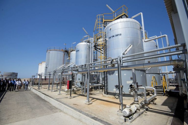 Governo define regras para aumentar concorrência nas instalações petrolíferas