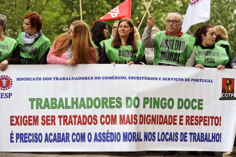 Trabalhadores do Pingo Doce exigem aumento salarial de 40 euros e 25 dias de férias