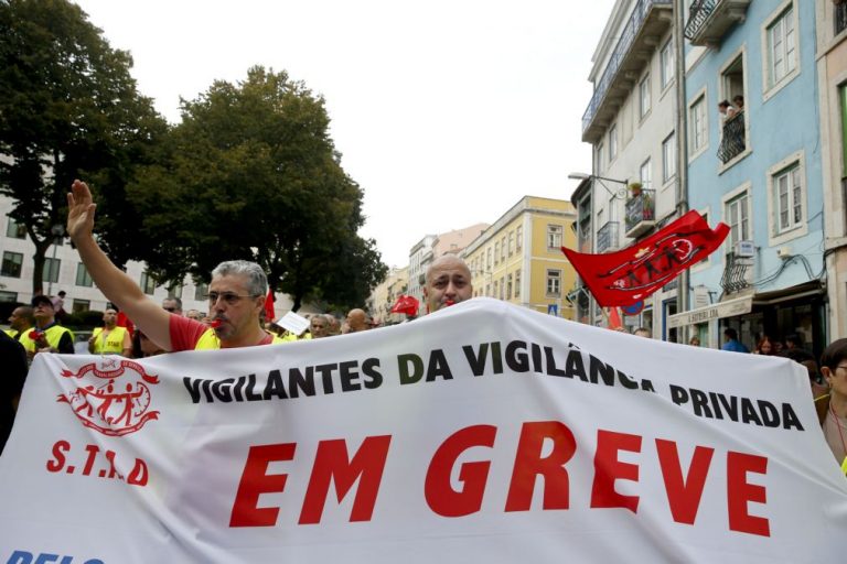 Trabalhadores da segurança privada fazem greve no fim-de-semana