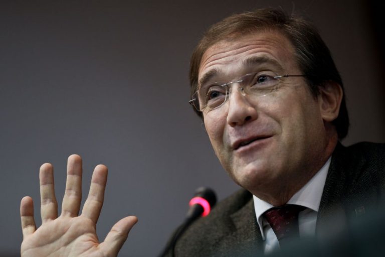 Passos rejeita que tenha havido falta de transparência na Caixa entre 2013 e 2015