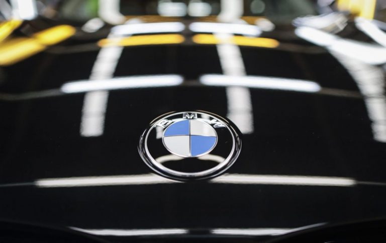BMW chama à revisão quase 200 mil carros na China