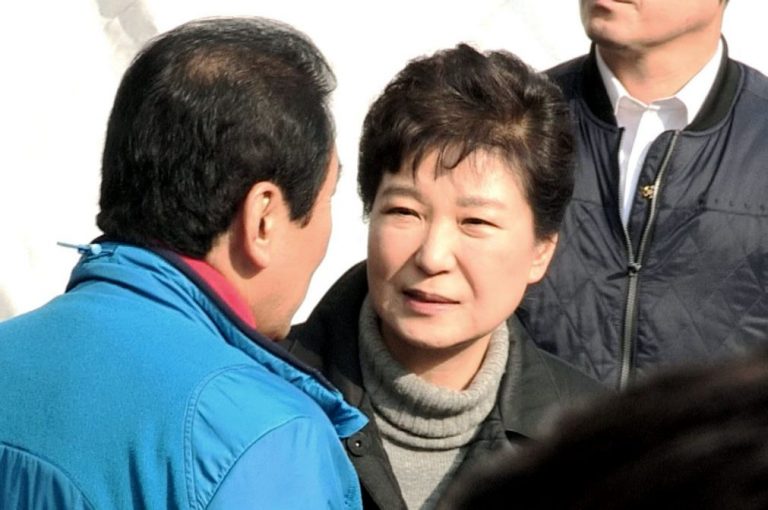 Parlamento sul-coreano vota a 09 de dezembro destituição da Presidente