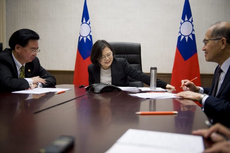 Trump fala com presidente de Taiwan após quase 40 anos sem relações com EUA
