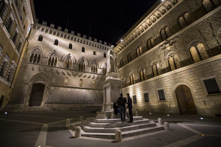 Banco Monte dei Paschi di Siena falha aumento capital e Governo italiano deve reunir-se para decidir intervenção