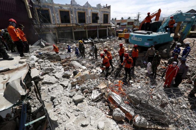 Pelo menos 43 mil desalojados por sismo em Aceh, na Indonésia