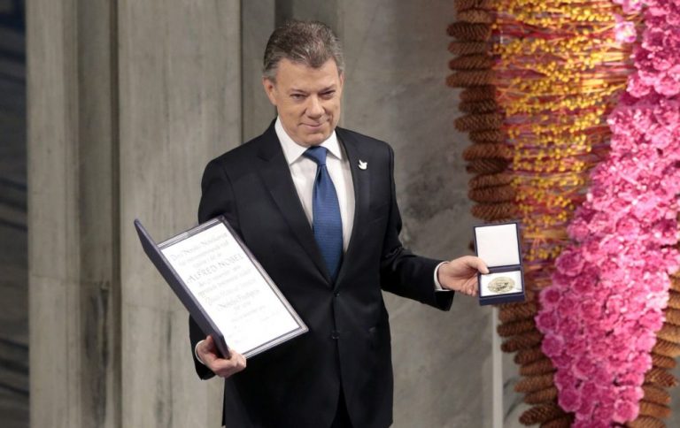 Presidente da Colômbia recebe Prémio Nobel da Paz, que considera como 