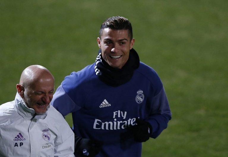 Cristiano Ronaldo conquista Bola de Ouro pela quarta vez