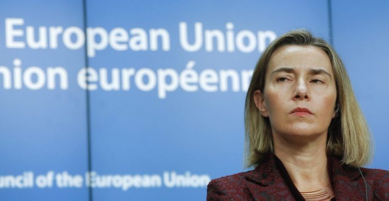 UE anuncia reunião de grupo de diálogo com o Irão em 10 de janeiro em Viena