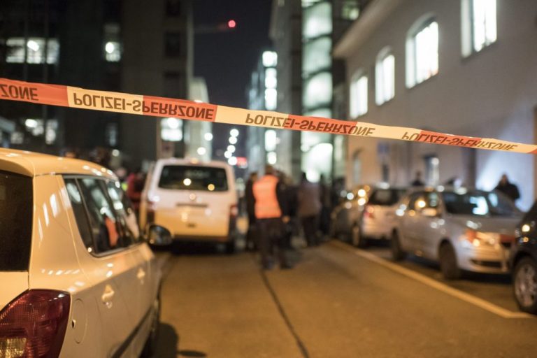 Pelo menos três feridos num tiroteio em Zurique, na Suíça