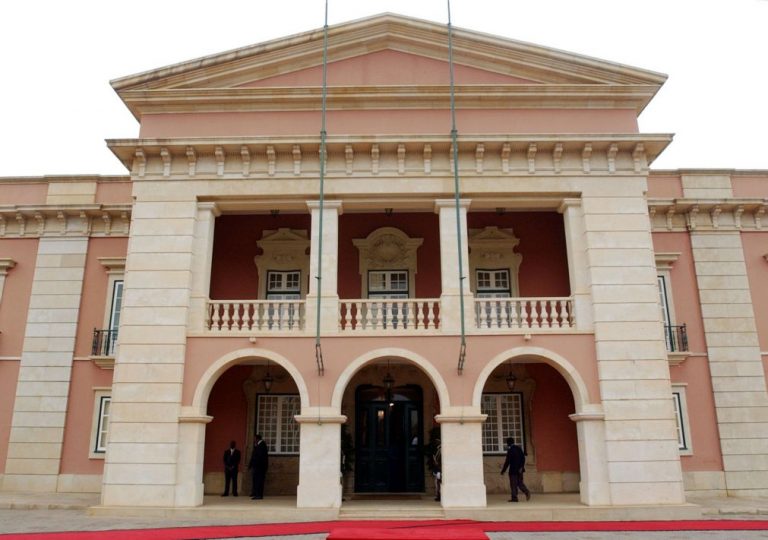 Ministro das Finanças de Angola fecha na China financiamentos de mais de 7,3 mil MEuro