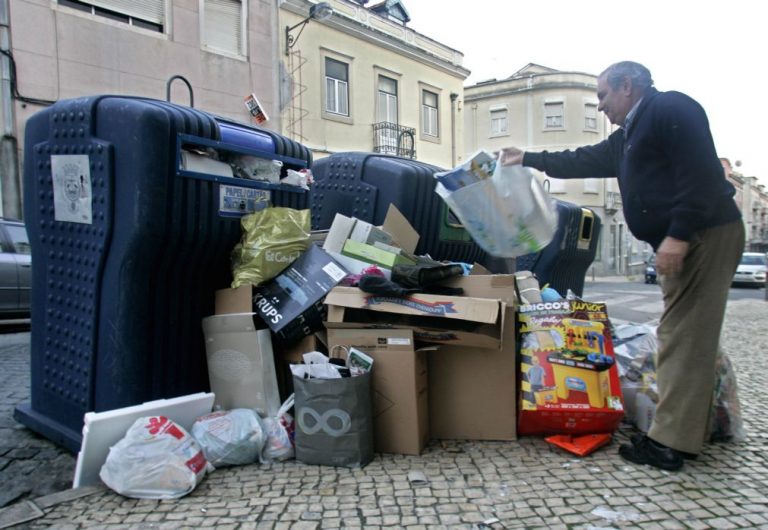 Portugal colocou em aterro 34% do lixo em 2015 - Governo