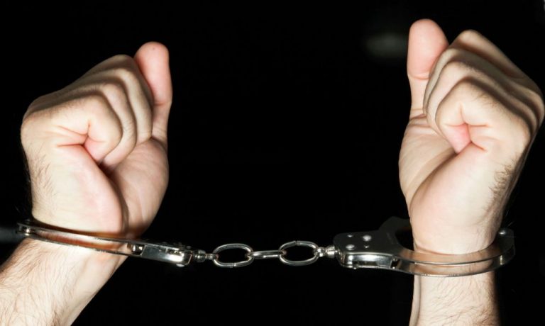 Três detidos por lenocínio e corrupção em Vila Real, um deles militar da GNR