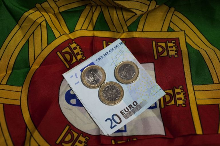 Portugal vai realizar emissão de dívida a 10 anos com sindicato bancário - Bloomberg
