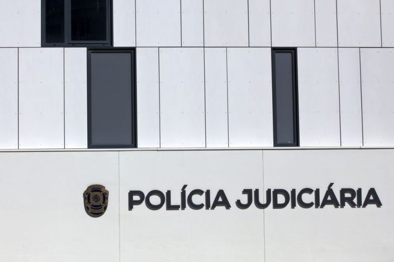 Suspeito de rapto em Grândola tentou asfixiar ex-companheira quando PJ entrou na casa