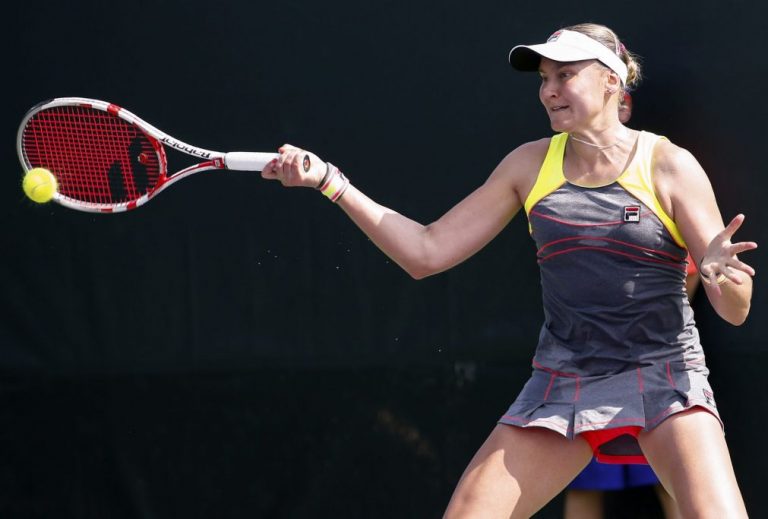Nadia Petrova abandona o ténis profissional devido a lesão crónica numa anca