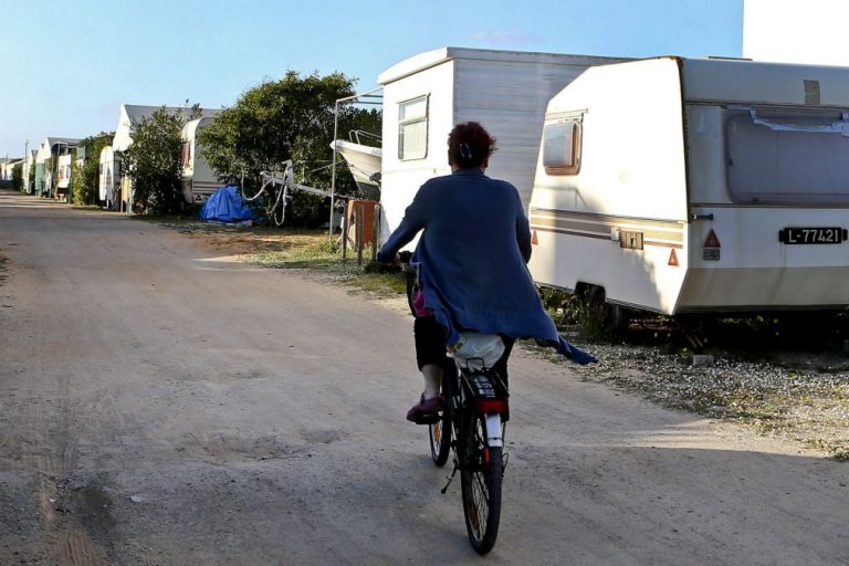 Parques de campismo procurados por jovens e famílias com crianças na passagem de ano