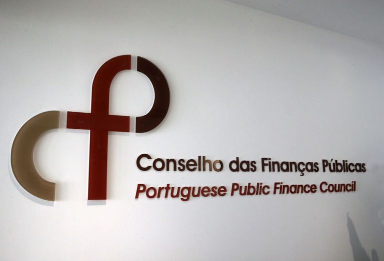 OE2016: Meta do défice será alcançada mas não como Governo tinha previsto