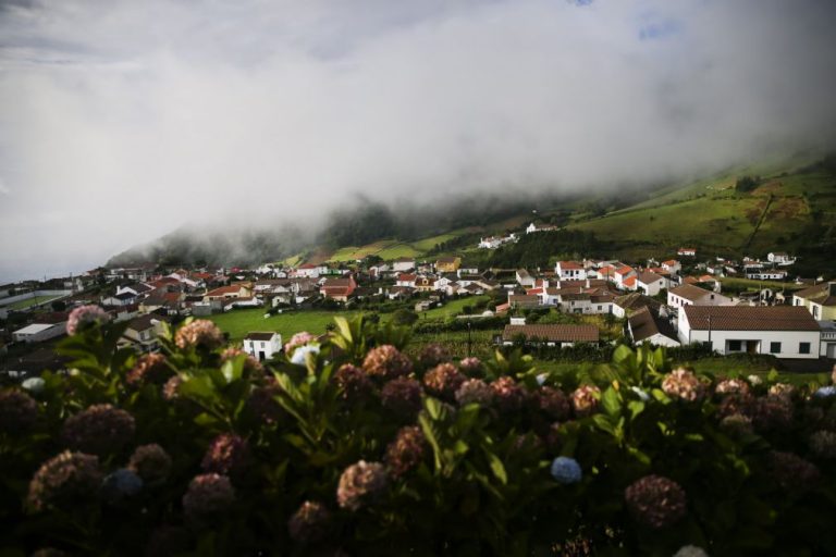 Aviso Amarelo para chuva e trovoada nas ilhas do grupo central e oriental dos Açores