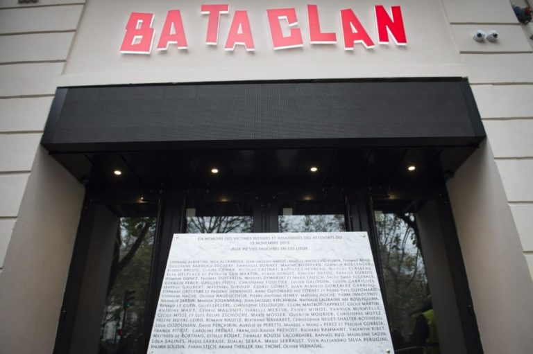 Concerto dos Resistência no Bataclan encerra festa da 