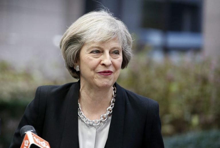 Britânicos não podem esperar sair da UE e manter mercado único - Theresa May