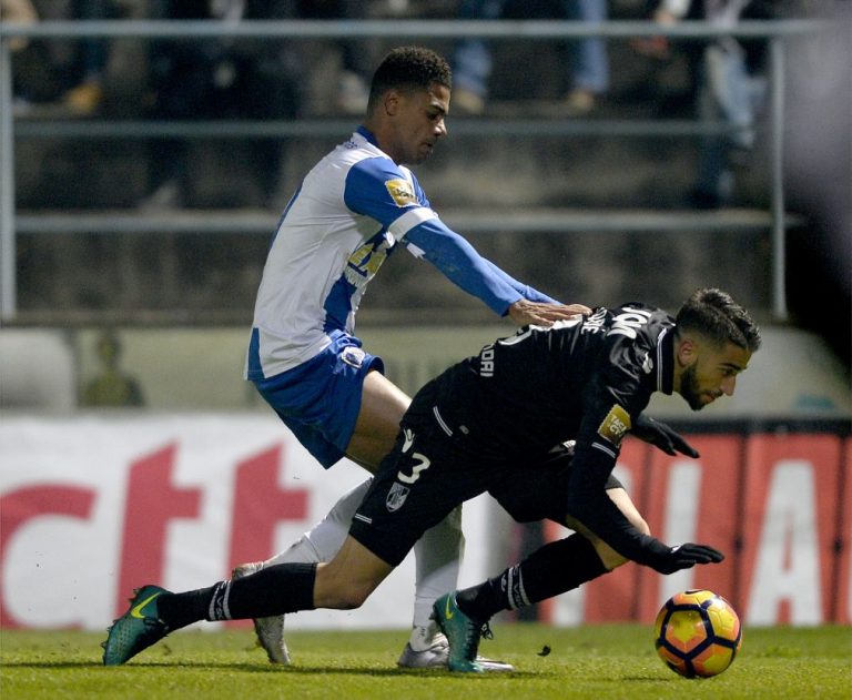 Golo nos descontos vale triunfo do Vitória de Guimarães em Vizela