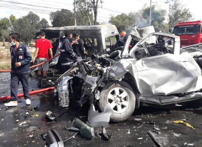 Vinte e cinco mortos em acidente rodoviário na Tailândia