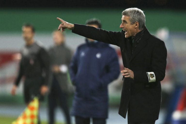 Treinador do Rio Ave admite que jogo com FC Porto será 