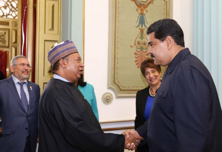 Venezuela anuncia cimeira petrolífera e defende preço de 60 dólares por barril de crude