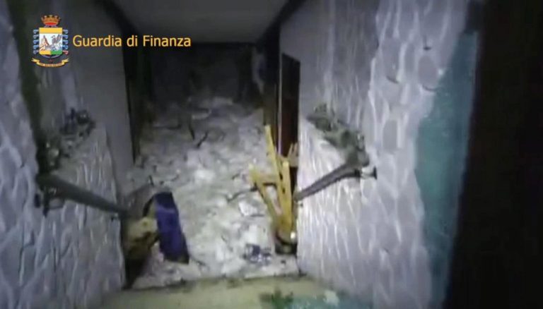 Itália/Avalanche: Esperança de encontrar sobreviventes diminui