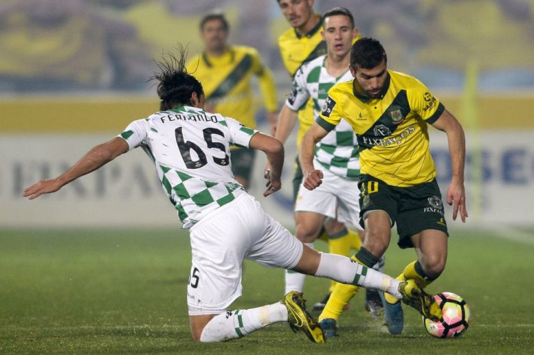 Moreirense vence em Paços de Ferreira e afasta-se da zona de descida da I Liga