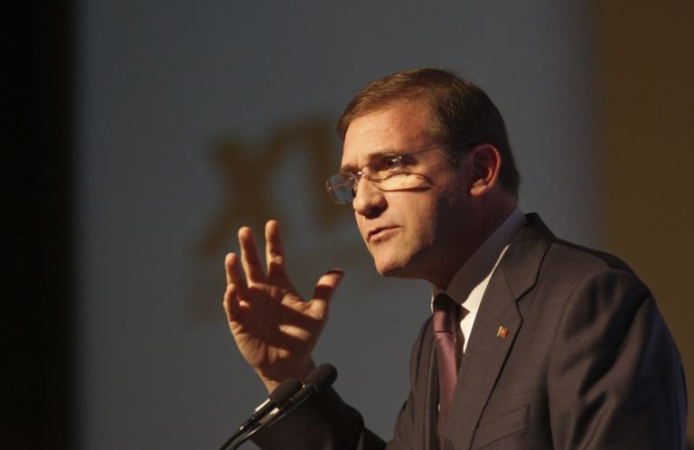 PSD com disponibilidade total para reforçar mecanismos de autonomia - Passos Coelho