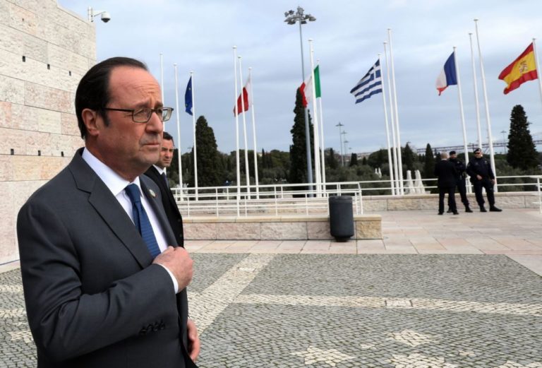 Hollande diz que Europa deve mostrar a Trump que é 