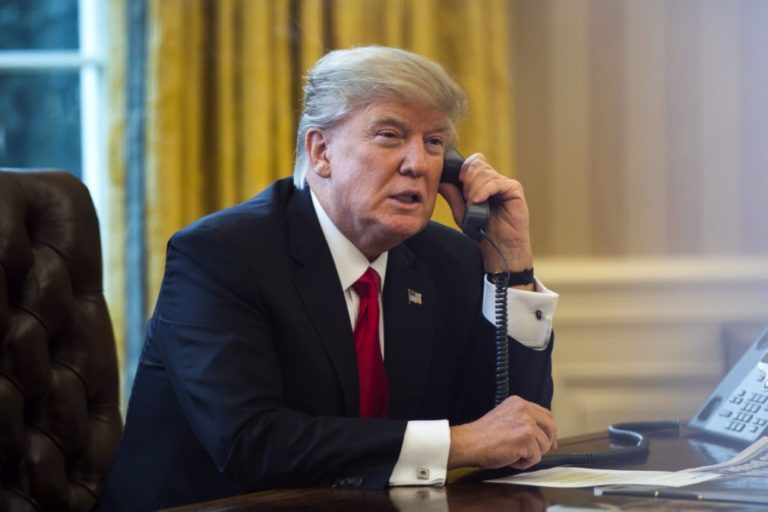 Petição contra visita de Trump ao Reino Unido já tem mais de um milhão de assinaturas