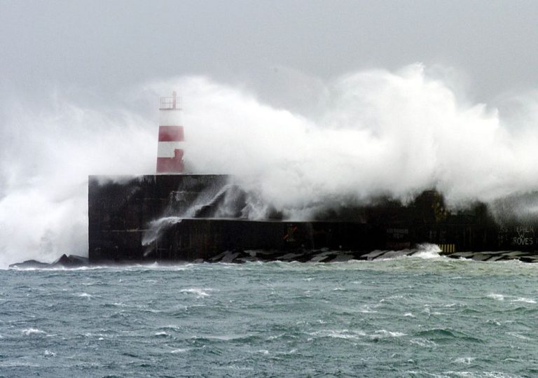 Marinha Portuguesa alerta para agravamento severo do estado do mar a partir de quarta-feira