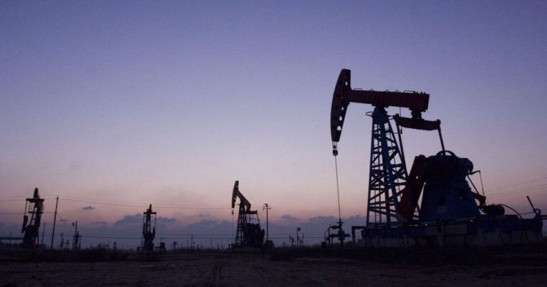 Angola atinge em novembro melhor mês de 2016 em receitas fiscais do petróleo
