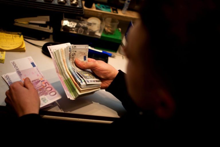 Portugal é o país UE com salário mínimo mais próximo do salário médio - Eurostat
