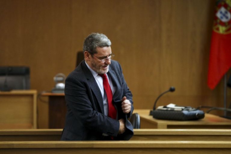 Relação confirma condenação de Narciso Miranda por abuso e falsificação