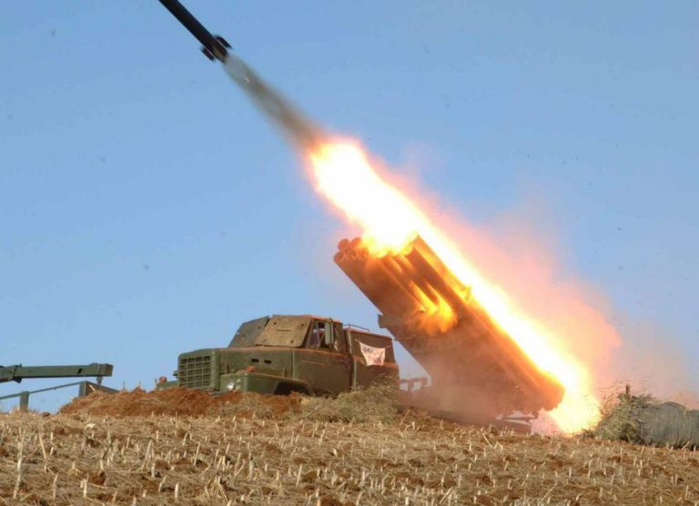 Coreia do Norte lança míssil em direção ao mar do Japão