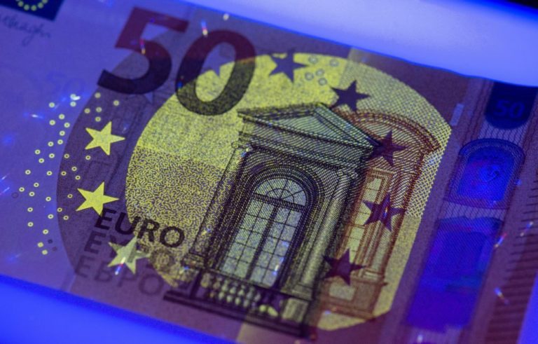 Inflação acelera para 1,8% na zona euro e 1,7% na UE de dezembro para janeiro