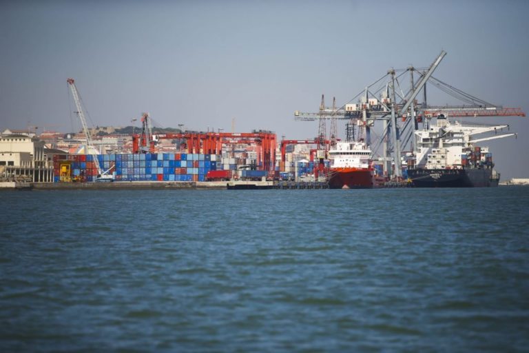 Comércio entre a China e os países de língua portuguesa caiu pelo segundo ano consecutivo