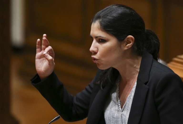 Mariana Mortágua (BE) diz que PSD quer desresponsabilizar-se de 'offshores'