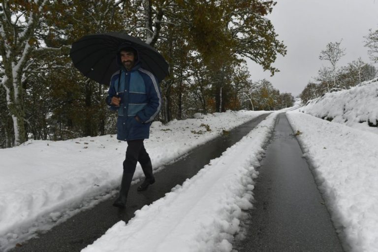 Norte com aviso amarelo por causa da neve e litoral por causa da agitação marítima