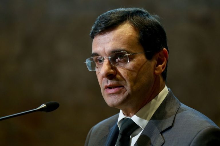 Ministro da Saúde evita falar da eutanásia, zona de 