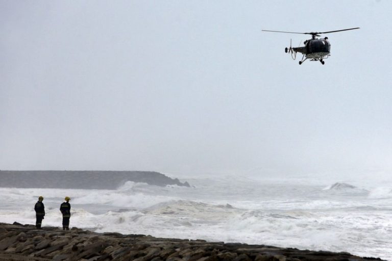 Mau tempo: Buscas para encontrar mulher arrastada pelo mar em Ílhavo foram suspensas