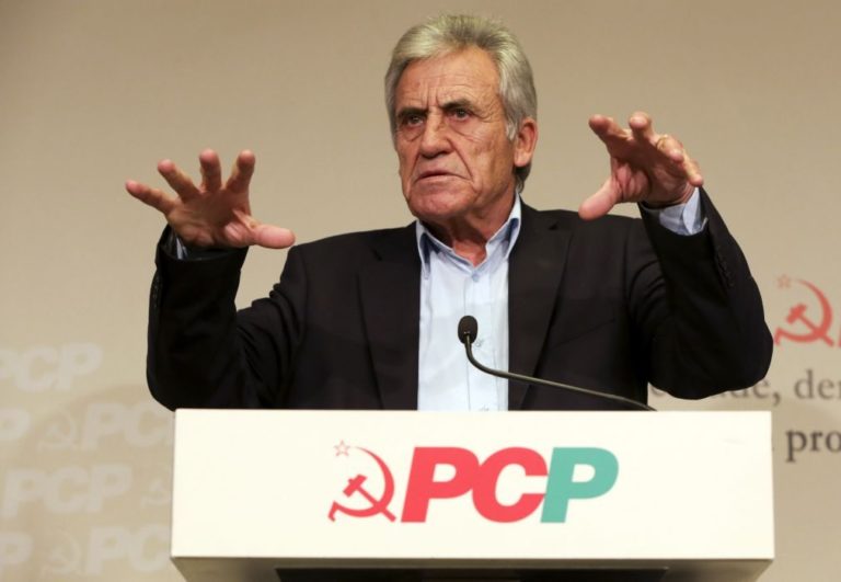 PCP considera prematuras iniciativas sobre eutanásia