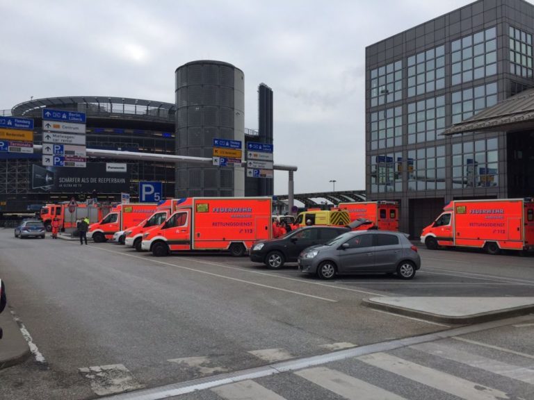 Voos no aeroporto de Hamburgo interrompidos devido a evacuação