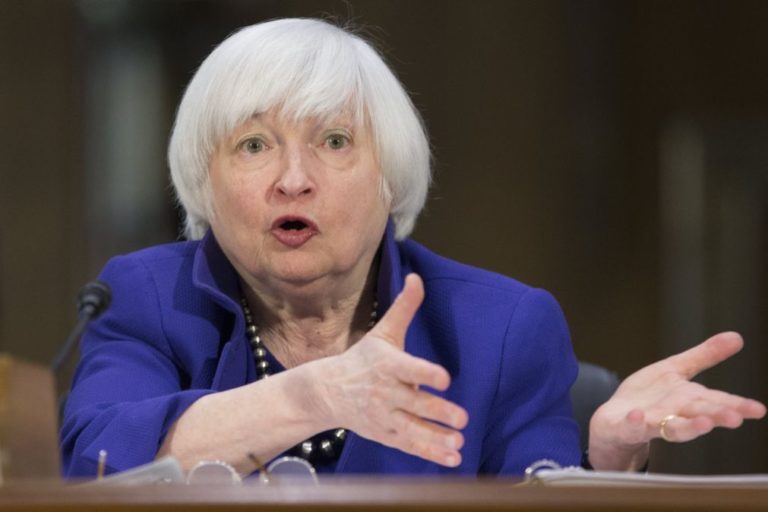 Limitar imigração pode abrandar crescimento nos EUA - Fed